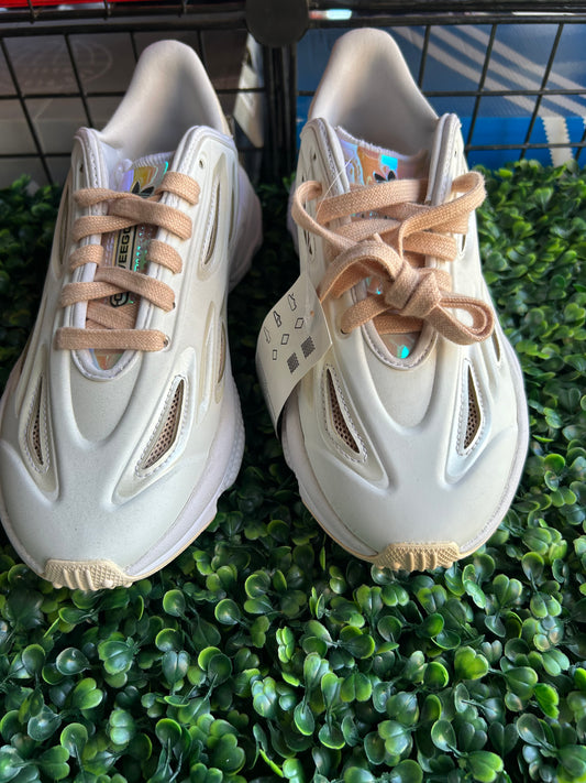 Adidas ozweego celox size 6