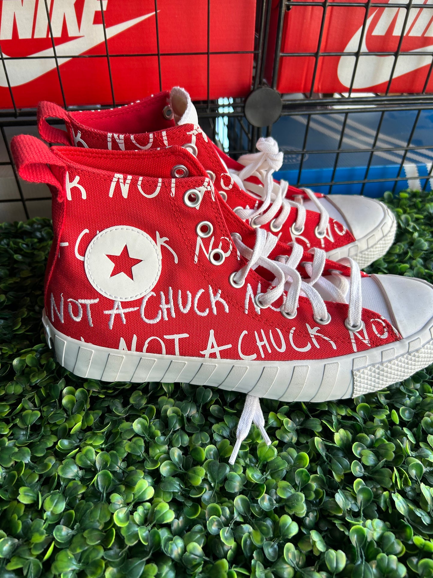Converse size 8