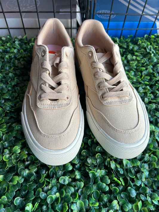 Reebok court advance size 7