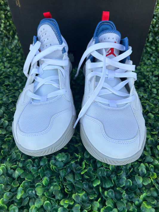 Nike Jordan stay loyal 2 size 7