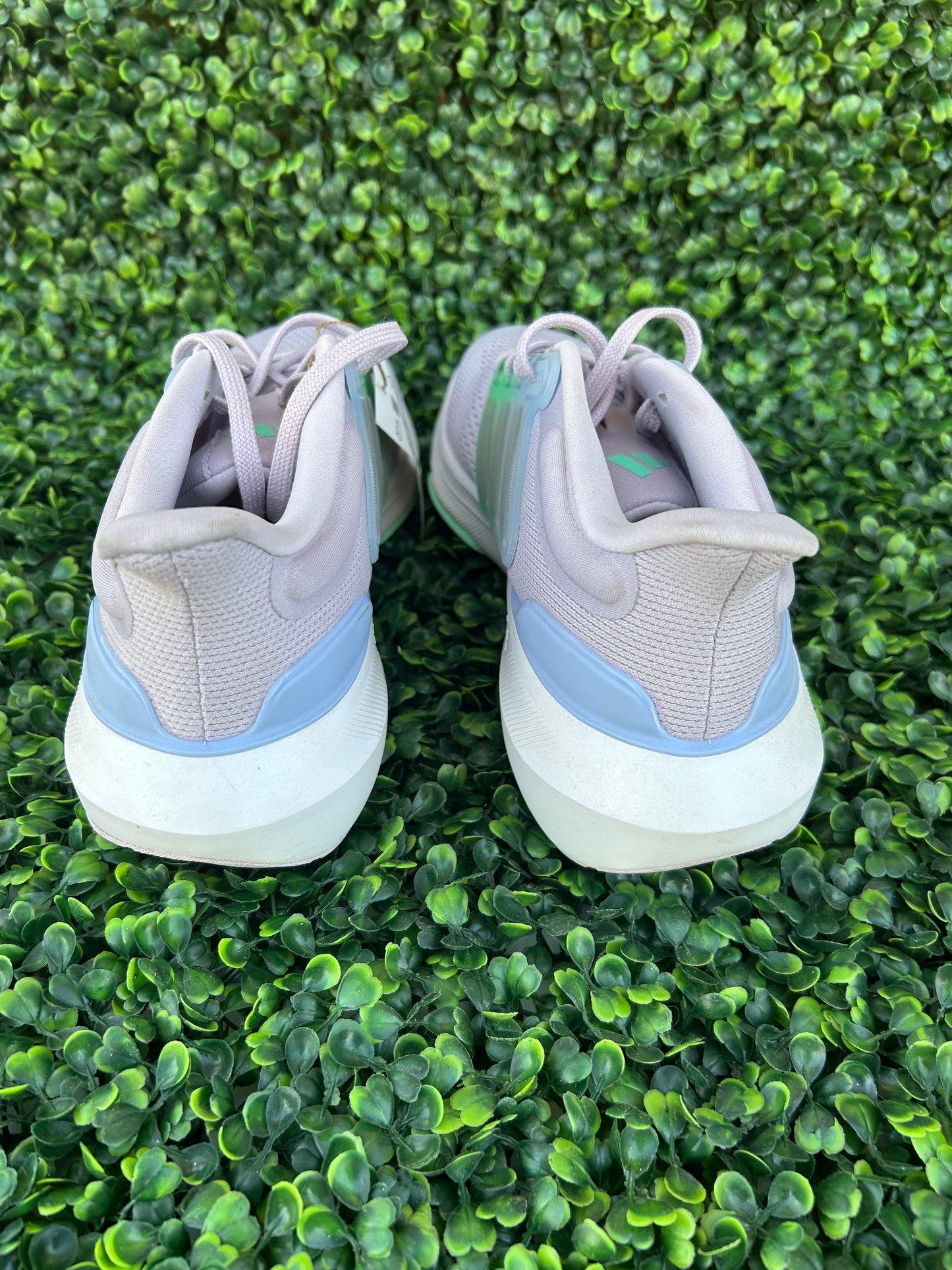 Adidas ultra bounce size 9