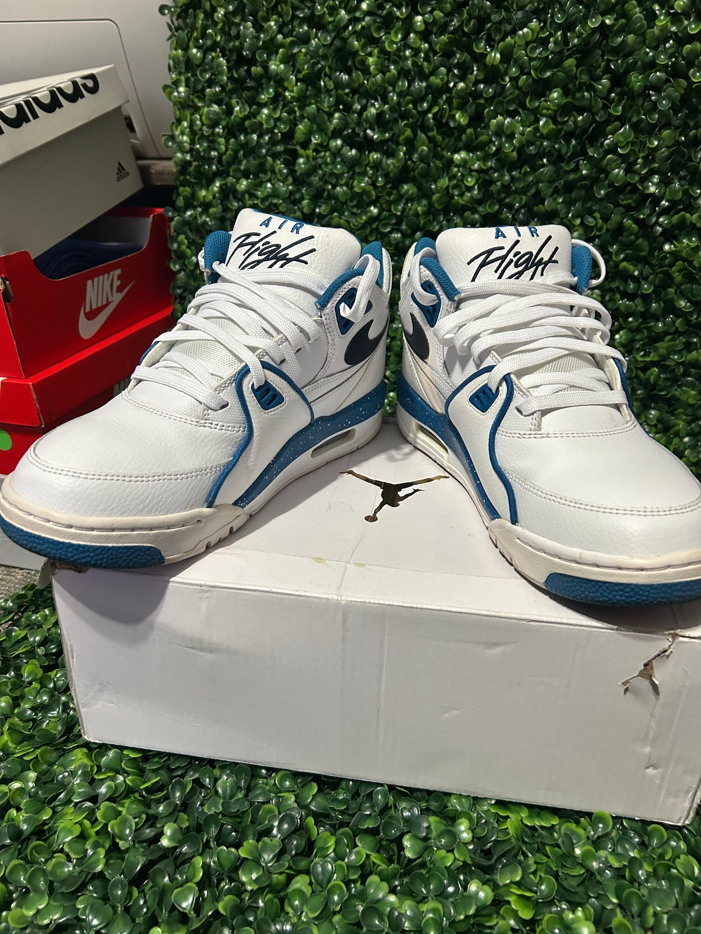 Jordan 4