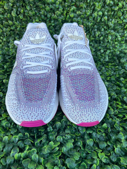 Adidas swift run size 9