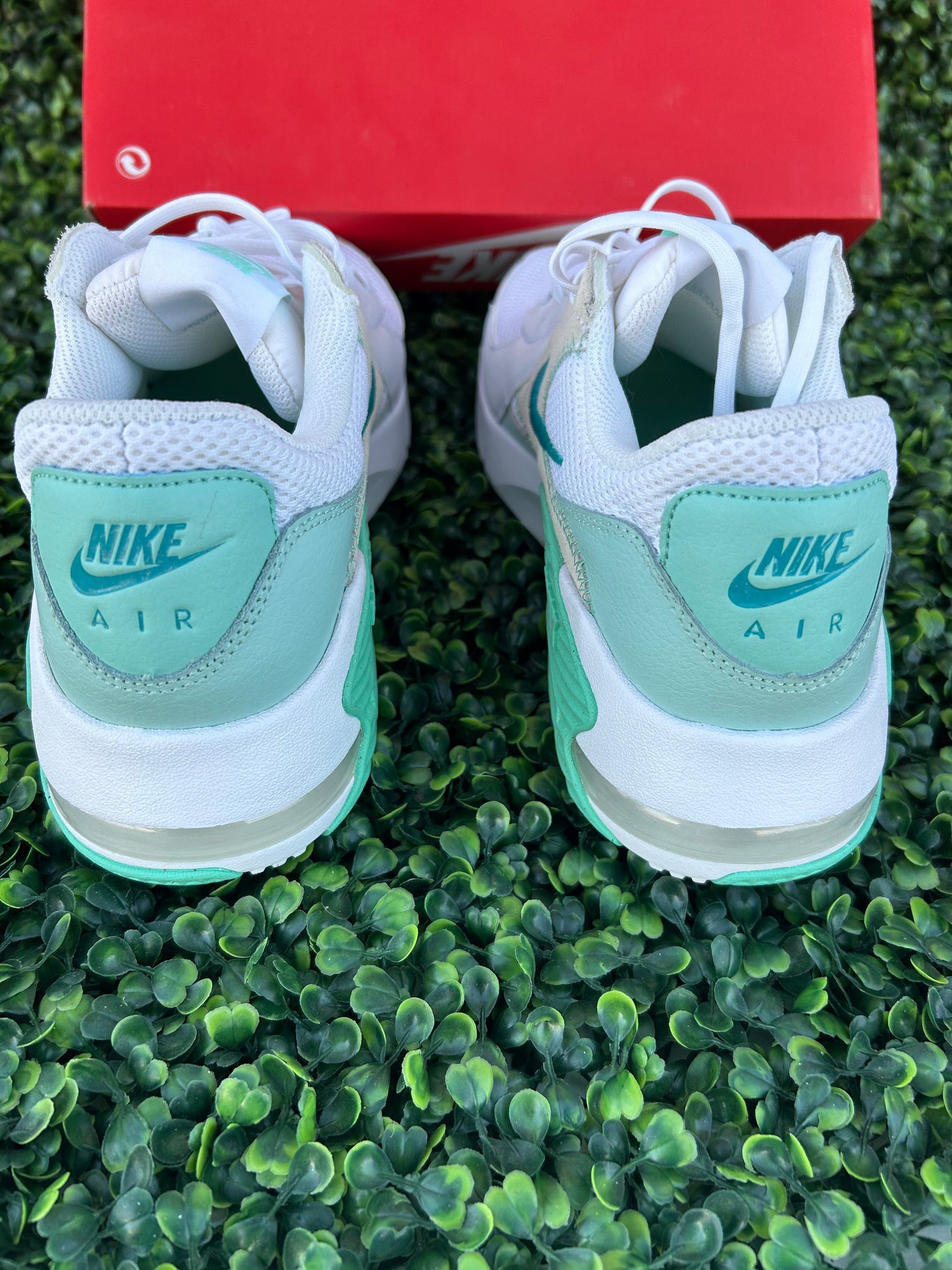 Nike air max size 10.5w/9m