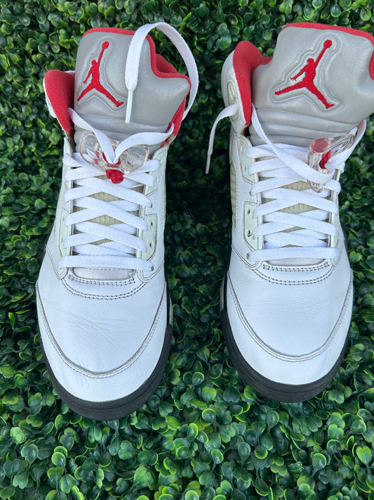 Nike air Jordan 5 size 9.5