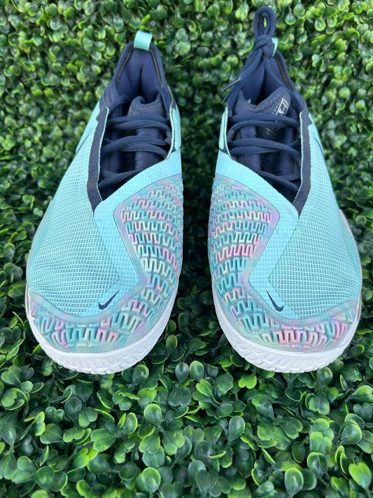 Nike vapor size 9.5
