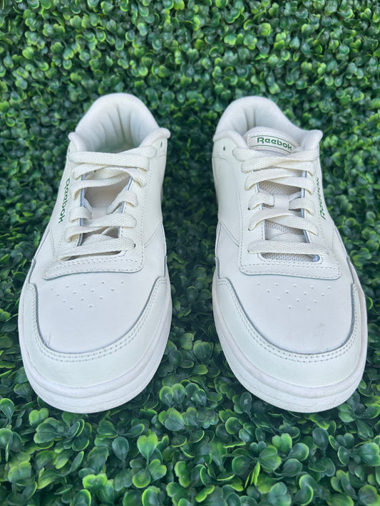 Reebok court advance size 9.5