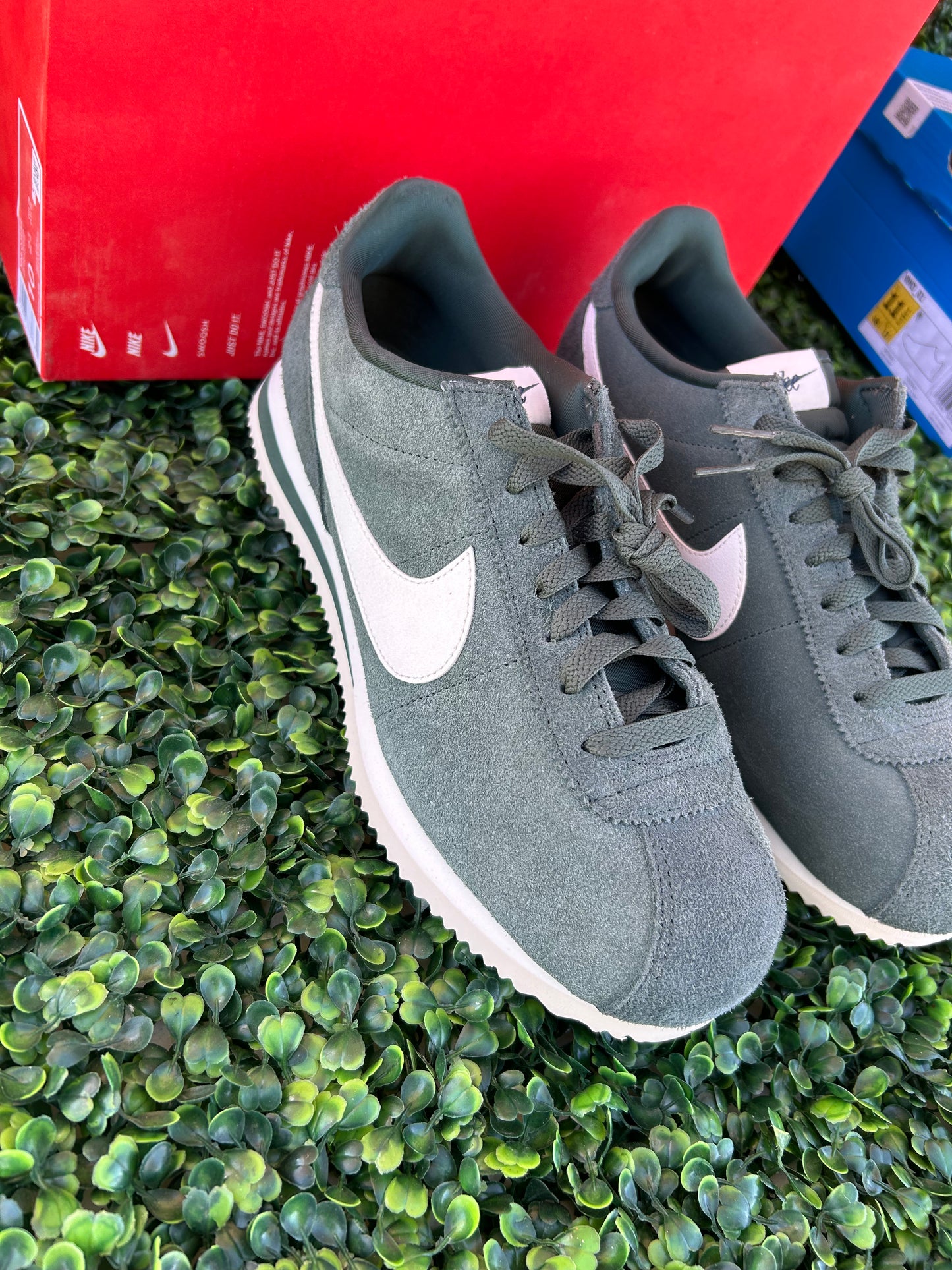 Nike cortez size 10