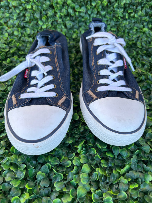 levis canvas size 10