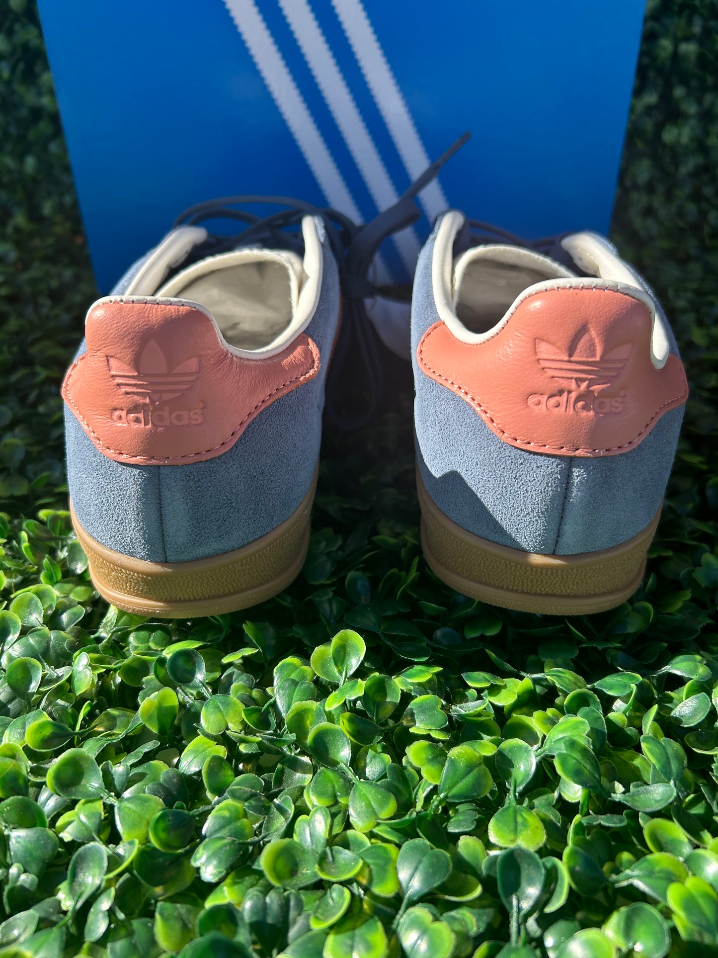 Adidas gazelle size 4