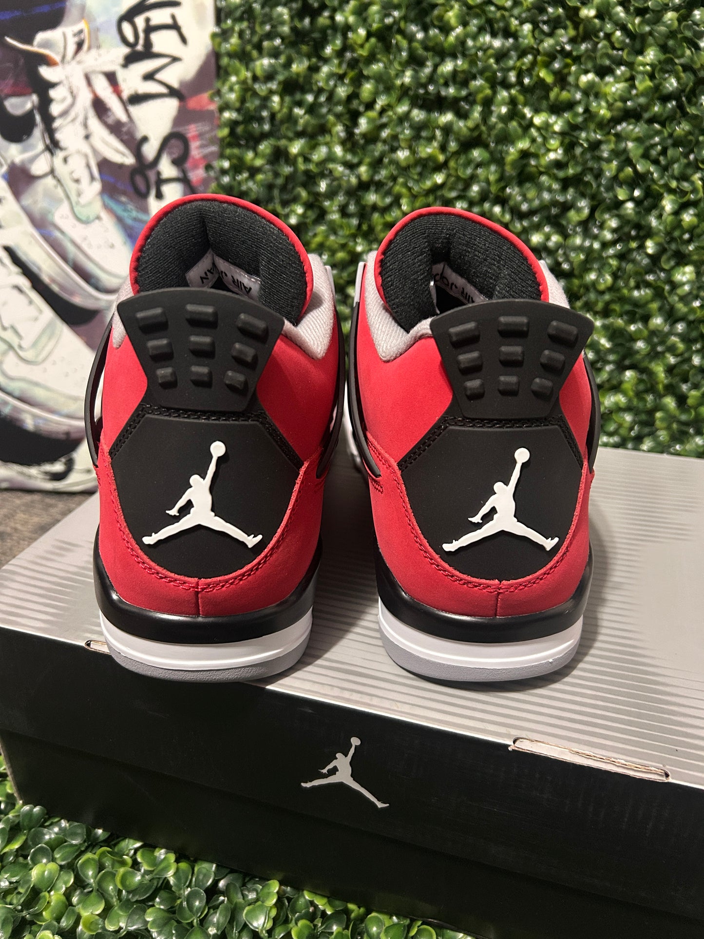 Jordan 4