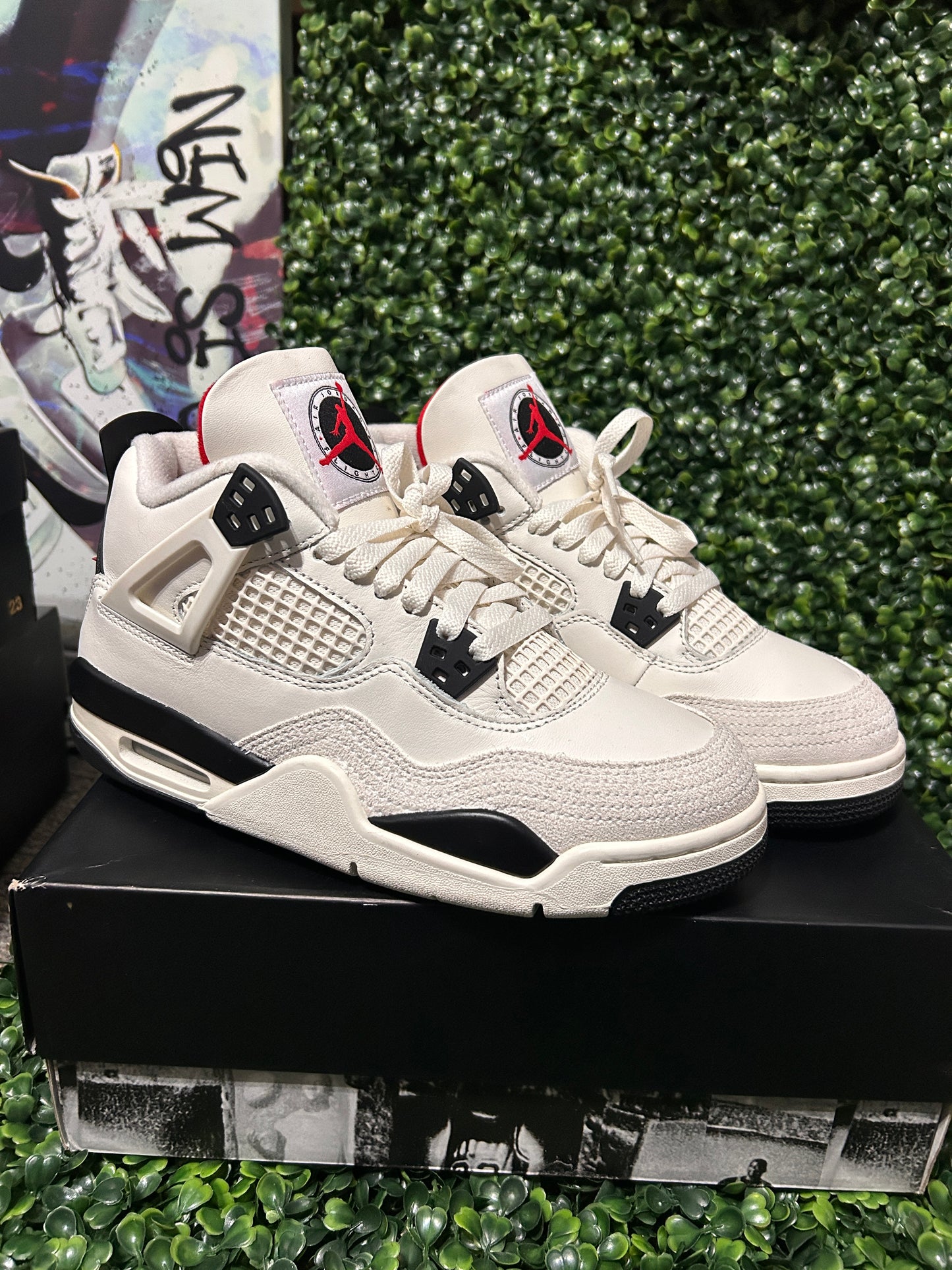 Jordan 4