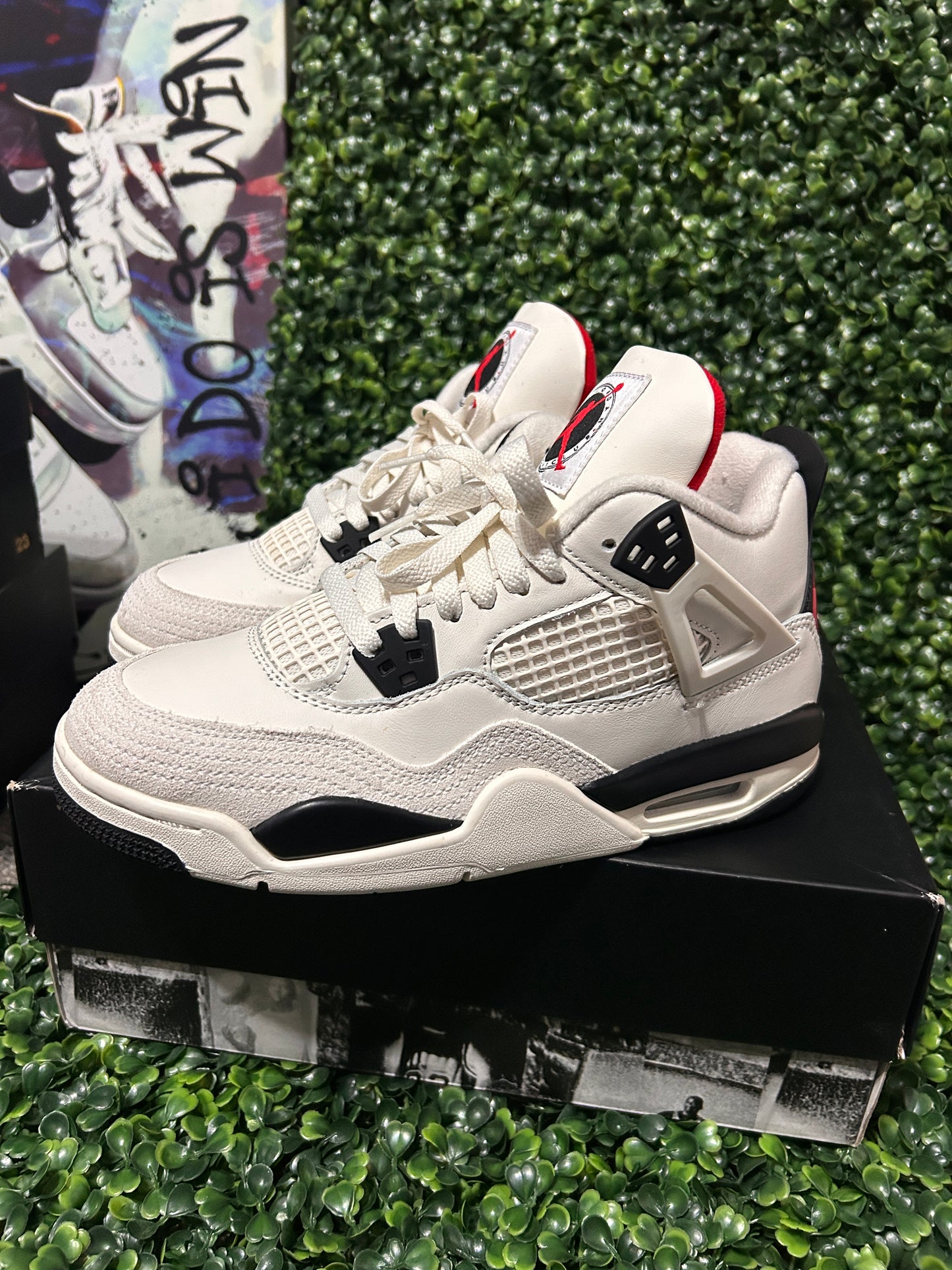 Jordan 4