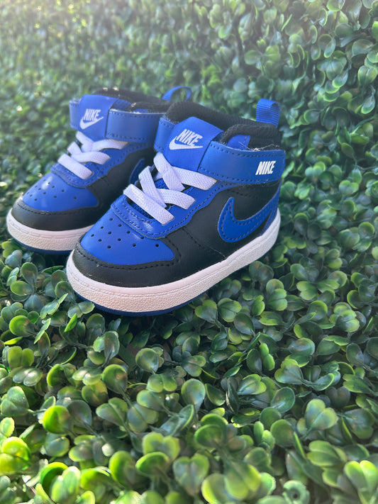 Nike court size 3k