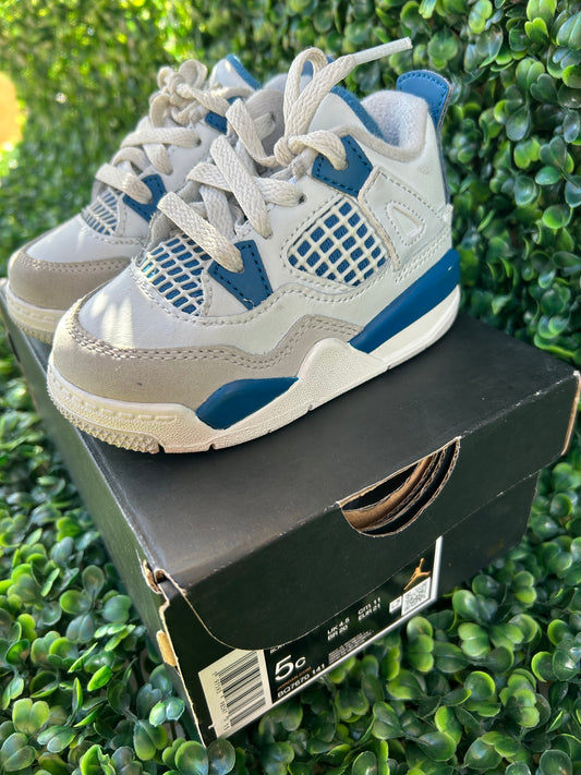 Jordan 4 retro size 5c