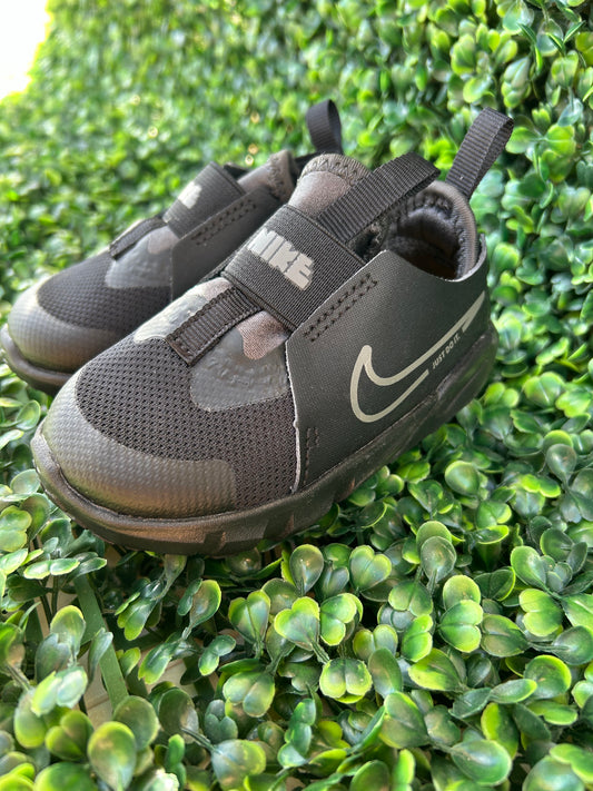 Nike flex runner size 6c