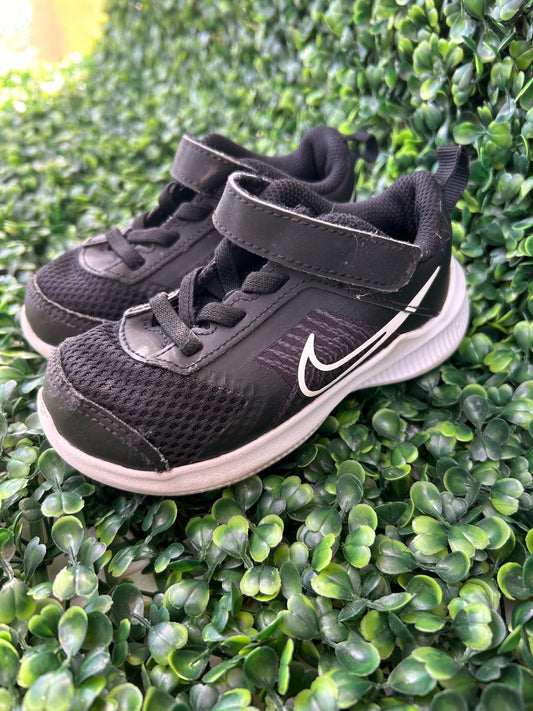 Nike down shifter size 7c