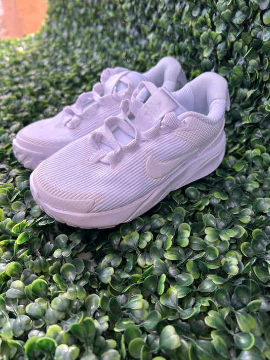 Nike star runner size 8c