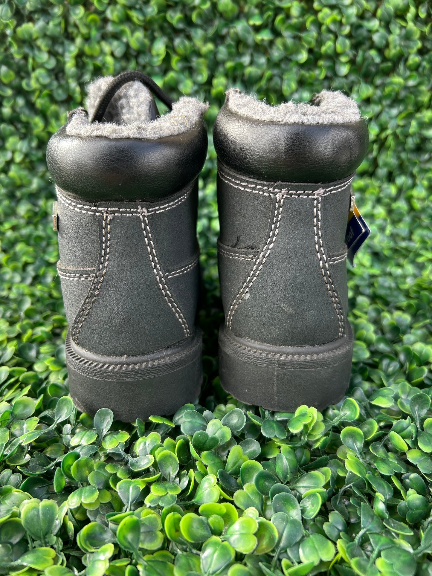 boots size 10.5