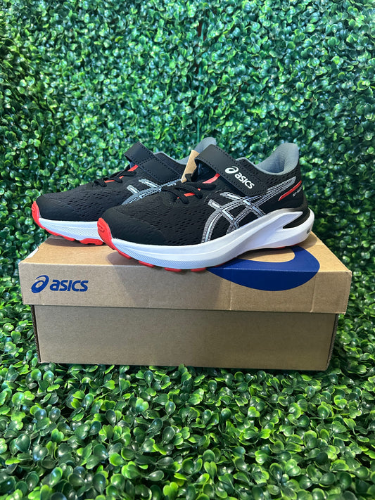 Asics size 1y