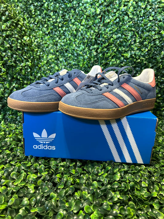 Adidas gazelle size 4