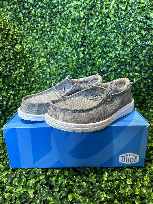 Hey Dude size 4