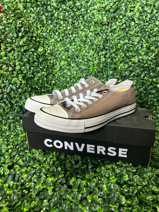 Converse size 6m/8w