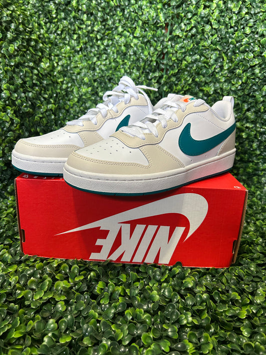 Nike court size 7y