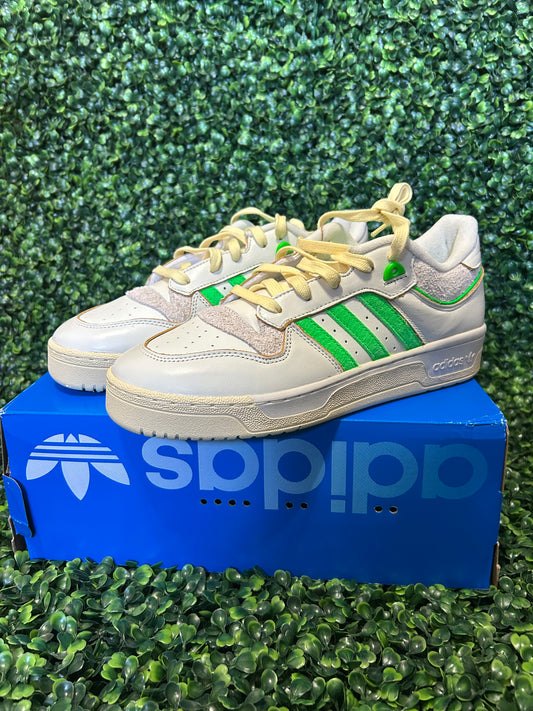 Adidas rivalry 86 size 9.5