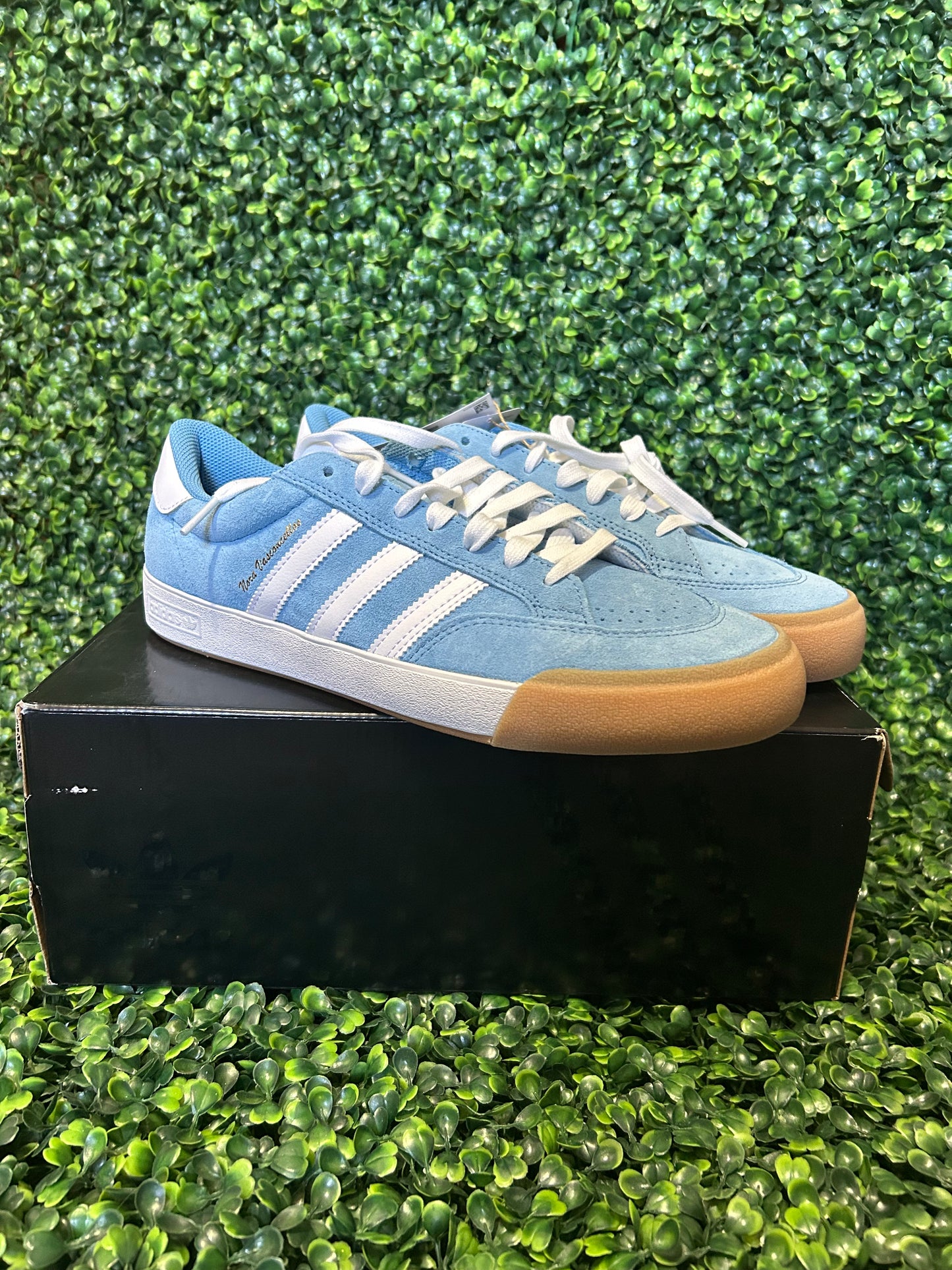 Adidas Nora size 10.5 size 11